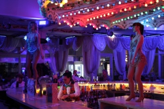 16-Bestes-Deutsches-Restaurant-Cafe-und-Variete-Bar-Berlin-Nikolaiviertel-Februar-2026-