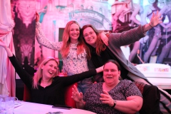 32-Bestes-Deutsches-Restaurant-Cafe-und-Variete-Bar-Berlin-Nikolaiviertel-Februar-2026-