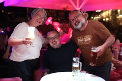 Dein-RestaurantTip-in-Berlin-in-der-angesagtesten-KarussellBar-mit-Show-Party-Berliner-Restaurant-Cafe-und-Variete-Bar-Berlin-Nikolaiviertel-wilde-matilde-2026