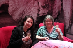 Dinner-in-der-Wilde-Matilde-Deutsches-Restaurant-und-Variete-Show-Nikolaiviertel-Berlin