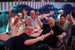 beste-Idee-in-Berlin-fuer-Gruppen-Abendessen-Wilde-Matilde-Variete-Erlebnis-Deutsches-Restaurant-Cafe-und-Karussell-Bar-im-Nikolaiviertel-ist-die-beste-Idee-fuer-dein-Event