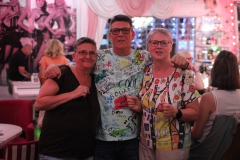 bestes-Erlebnis-in-Berlin-Nikolaiviertel-Variete-Show-Bar-Cafe-Deutsches-Restaurant-auch-fuer-Gruppen-Wilde-Matilde-mit-Authentischer-Berliner-Kueche