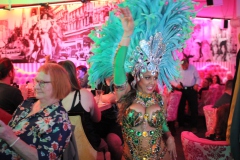 beste-Idee-Berlin-Variete-Wilde-Matilde-Varite-Show-Bar-und-Erlebnisrestaurant-und-Deutscher-Kueche-Nikolaiviertel-2026