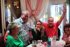 beste-Idee-in-Berlin-fuer-Gruppen-Abendessen-Wilde-Matilde-Variete-Erlebnis-Deutsches-Restaurant-Cafe-und-Karussell-Bar-im-Nikolaiviertel-ist-die-beste-Idee-fuer-dein-Event-2