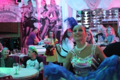 bestes-Erlebnis-in-Berlin-Nikolaiviertel-Variete-Show-Bar-Cafe-Deutsches-Restaurant-auch-fuer-Gruppen-Wilde-Matilde-mit-Authentischer-Berliner-Kueche
