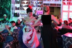 Wilde-Matilde-Deutsches-Restaurant-Variete-show-in-berlin-Nikolaiviertel-2