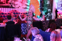 Wilde-Matilde-Deutsches-Restaurant-Variete-show-in-berlin-Nikolaiviertel-35