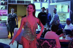 Wilde-Matilde-Deutsches-Restaurant-Variete-show-in-berlin-Nikolaiviertel-37