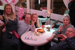 Wilde-Matilde-Deutsches-Restaurant-Variete-show-in-berlin-Nikolaiviertel-35