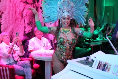 Wilde-Matilde-Deutsches-Restaurant-Variete-show-in-berlin-Nikolaiviertel-52