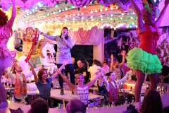 Wilde-Matilde-Variete-Show-Bar-Cafe-Deutsches-Restaurant-Fruehstuecks-Lokal-Nikolaiviertel-Berlin-00