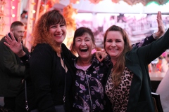 Wilde-Matilde-Variete-Show-Bar-Cafe-Deutsches-Restaurant-Fruehstuecks-Lokal-Nikolaiviertel-Berlin-12