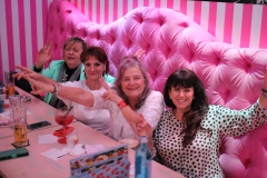 Wilde-Matilde-Variete-Show-Bar-Cafe-Deutsches-Restaurant-Fruehstuecks-Lokal-Nikolaiviertel-Berlin-16