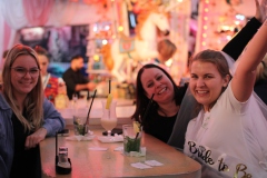 Wilde-Matilde-Variete-Show-Bar-Cafe-Deutsches-Restaurant-Fruehstuecks-Lokal-Nikolaiviertel-Berlin-19