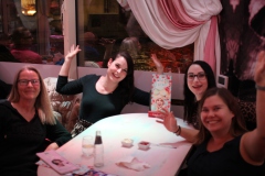 Wilde-Matilde-Variete-Show-Bar-Cafe-Deutsches-Restaurant-Fruehstuecks-Lokal-Nikolaiviertel-Berlin-29