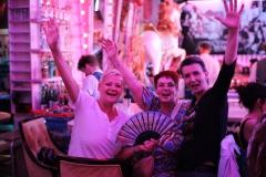 best-Dinner-Show-in-Berlin-feiern-Wilde-Matilde-Variete-Erlebnis-Deutsches-Restaurant-Cafe-und-Karussell-Bar-fuer-Gruppen-im-Nikolaiviertel-ist-die-beste-Idee-fuer-dein-Event