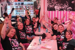 Party-feiern-in-Berlin-feiern-Wilde-Matilde-Variete-Erlebnis-Deutsches-Restaurant-Cafe-und-Karussell-Bar-fuer-Gruppen-im-Nikolaiviertel-ist-die-beste-Idee-fuer-dein-Event