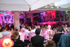 Top-Terrasse-und-Biergarten-im-historischen-Nikolaiviertel-Berlin-Wilde-Matilde-Cafe-traditionelles-Berliner-Kaffeehaus-2026