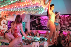 angesagte-Dinner-Show-Bar-Berlin-Wilde-Matilde-und-Deutsches-Restaurant-und-Cafe-Nikolaiviertel-Berlin-Maerz-2026