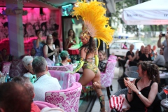 bester-party-Biergarten-Eis-Cafe-Konditorei-Terrasse-Deutsches-Restaurant-Bar-Wilde-Matilde-Berlin-Nikolaiviertel-2026