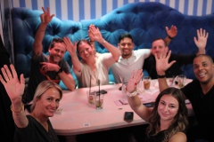 best-Entertainment-in-Berlin-Wilde-Matilde-Variete-Erlebnis-Deutsches-Restaurant-Cafe-und-Karussell-Bar-fuer-Gruppen-im-Nikolaiviertel-ist-die-beste-Idee-fuer-dein-Event
