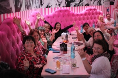 beste-Idee-in-Berlin-fuer-Gruppen-Abendessen-Wilde-Matilde-Variete-Erlebnis-Deutsches-Restaurant-Cafe-und-Karussell-Bar-im-Nikolaiviertel-ist-die-beste-Idee-fuer-dein-Event-2