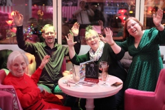 Wilde-Matilde-Deutsches-Restaurant-Variete-show-in-berlin-Nikolaiviertel-29