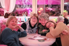 Wilde-Matilde-Deutsches-Restaurant-Variete-show-in-berlin-Nikolaiviertel-41