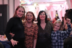 Wilde-Matilde-Deutsches-Restaurant-Variete-show-in-berlin-Nikolaiviertel-49