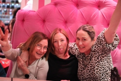 Wilde-Matilde-Deutsches-Restaurant-Variete-show-in-berlin-Nikolaiviertel-5