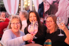 Wilde-Matilde-Deutsches-Restaurant-Variete-show-in-berlin-Nikolaiviertel-2026-31