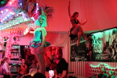 Wilde-Matilde-Karussell-Bar-Variete-Cafe-Deutsches-Restaurant-Berlin-Nikolaiviertel-1