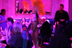 Wilde-Matilde-Karussell-Bar-Variete-Cafe-Deutsches-Restaurant-Berlin-Nikolaiviertel-38