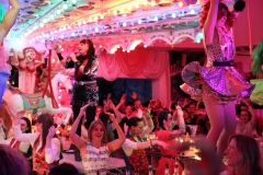 Wilde-Matilde-Karussell-Bar-Variete-Cafe-Deutsches-Restaurant-Berlin-Nikolaiviertel-45