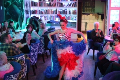 Wilde-Matilde-Deutsches-Restaurant-Variete-show-in-berlin-Nikolaiviertel-10