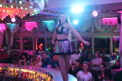 Wilde-Matilde-Deutsches-Restaurant-Variete-show-in-berlin-Nikolaiviertel-4