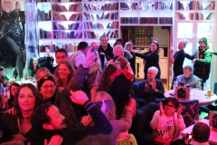 Wilde-Matilde-Deutsches-Restaurant-Variete-show-in-berlin-Nikolaiviertel-7