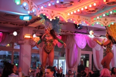 10-historische-Variete-Show-antike-Karussellbar-wilde-matilde-berlin-2026