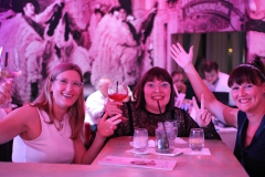 beste-Idee-Berlin-Variete-Wilde-Matilde-Varite-Show-Bar-und-Erlebnisrestaurant-mit-Berlin-Tapas-Nikolaiviertel-2026