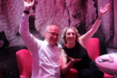 ein-muss-fuer-dein-Fruestueck-in-Berlin-Wilde-Matilde-Karussell-Bar-Cafe-Deutsches-Restaurant-und-Variete-Show-das-Erlebnis-fuer-Gruppen-im-historischen-Nikolaiviertel