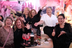 Wilde-Matilde-Bar-Deutsches-Restaurant-Cafe-und-Variete-im-historischen-Nikolaiviertel-Berlin-2025-30