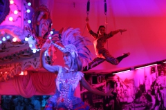 bestes-authentisches-Berliner-Abendprogramm-mit-Dinner-and-Show-mit-feinster-berliner-Kueche-im-Nikolaiviertel-mit-Cafe-Variete-Karrusell-Bar-Wilde-Matilde