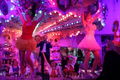 Wilde-Matilde-Deutsches-Restaurant-Variete-show-in-berlin-Nikolaiviertel-0