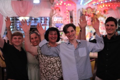 angesagtes-Top-Restaurant-Blauer-Salon-Wilde-Matilde-Berliner-Kueche-und-SHow-Bar-im-Nikolaiviertel-Berlin-2026