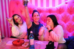 Wilde-Matilde-Bar-Variete-Deutsches-Restaurant-im-Nikolaiviertel-Berlin-43