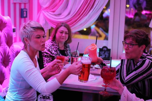 Und am Ende ergibt alles Gin! 5 Fotos Wilde Matilde Party Bar Berlin Eventlocation Berlin 25.03.2022 und 26.03.2022 1 18