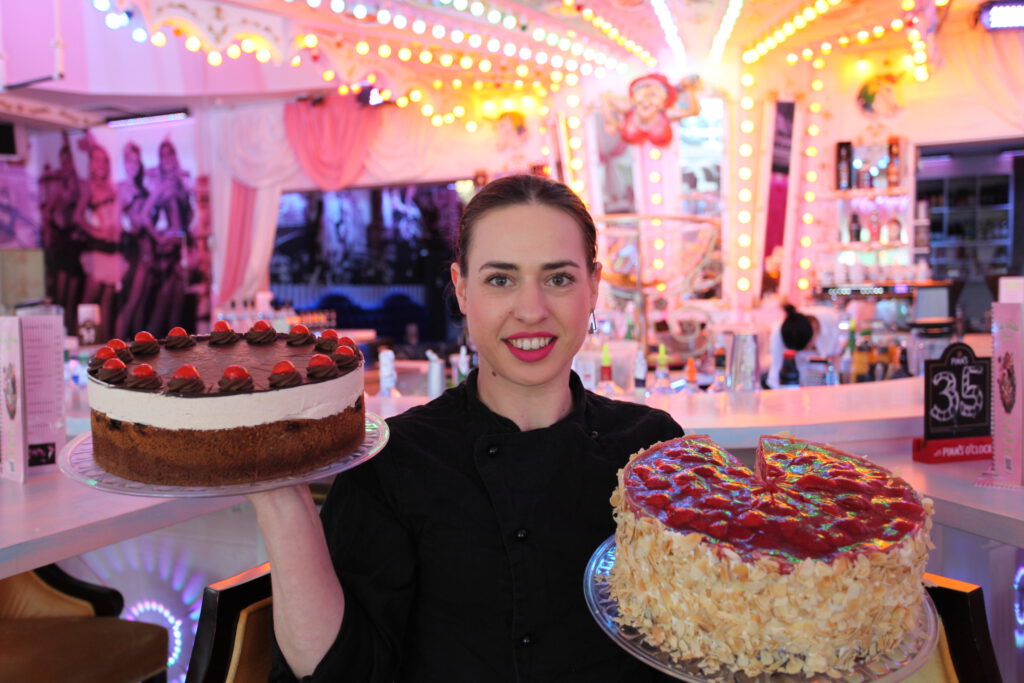 Servicepersonal, Kellnerin, Servicekräfte Cafe und Bar Personal in Berlin gesucht 6 Konditor oder Konditorin in Berlin Gesucht