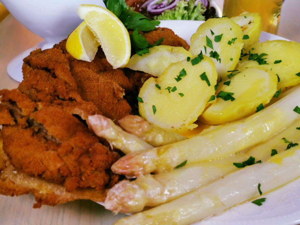 Altdeutsche Küche in Erlebnisrestaurant 7 345666525 917081752736068 6601403263028935621 n