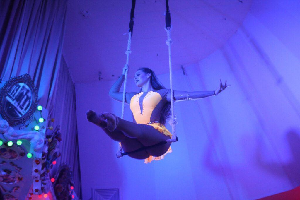 Variete show at the Nikolaiviertel 8 340751744 1354576471988152 8332949473184434722 n