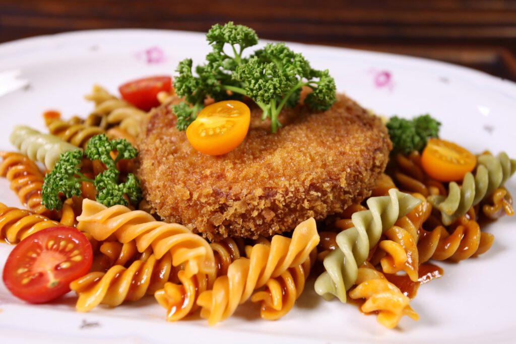 Mittagessen am Nikolaiviertel 6 330751079 564933522322261 1816485877336366258 n